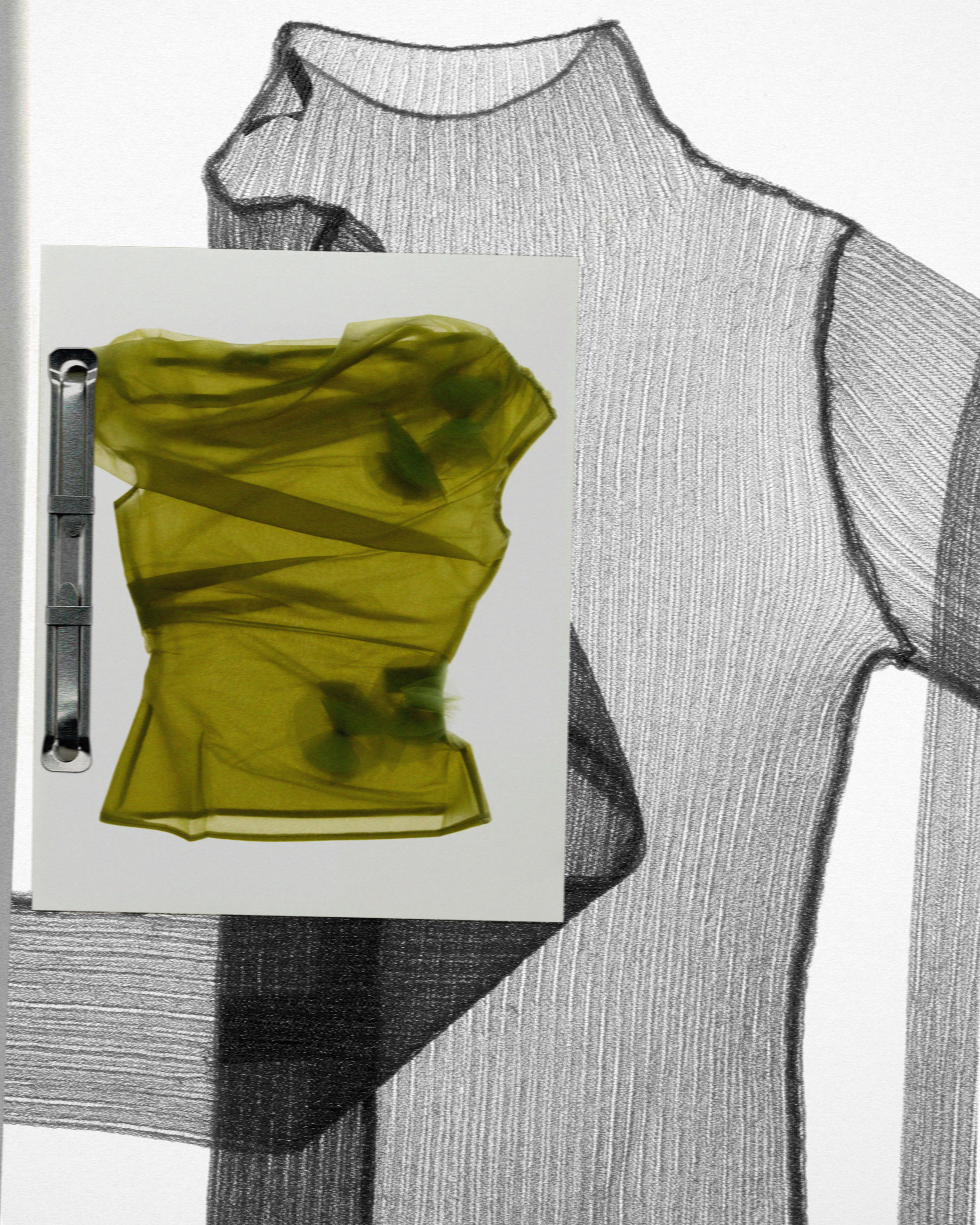 A green T-shirt and a thin gray knit jersey are shown in the backlight to highlight their texture and semi-transparency.